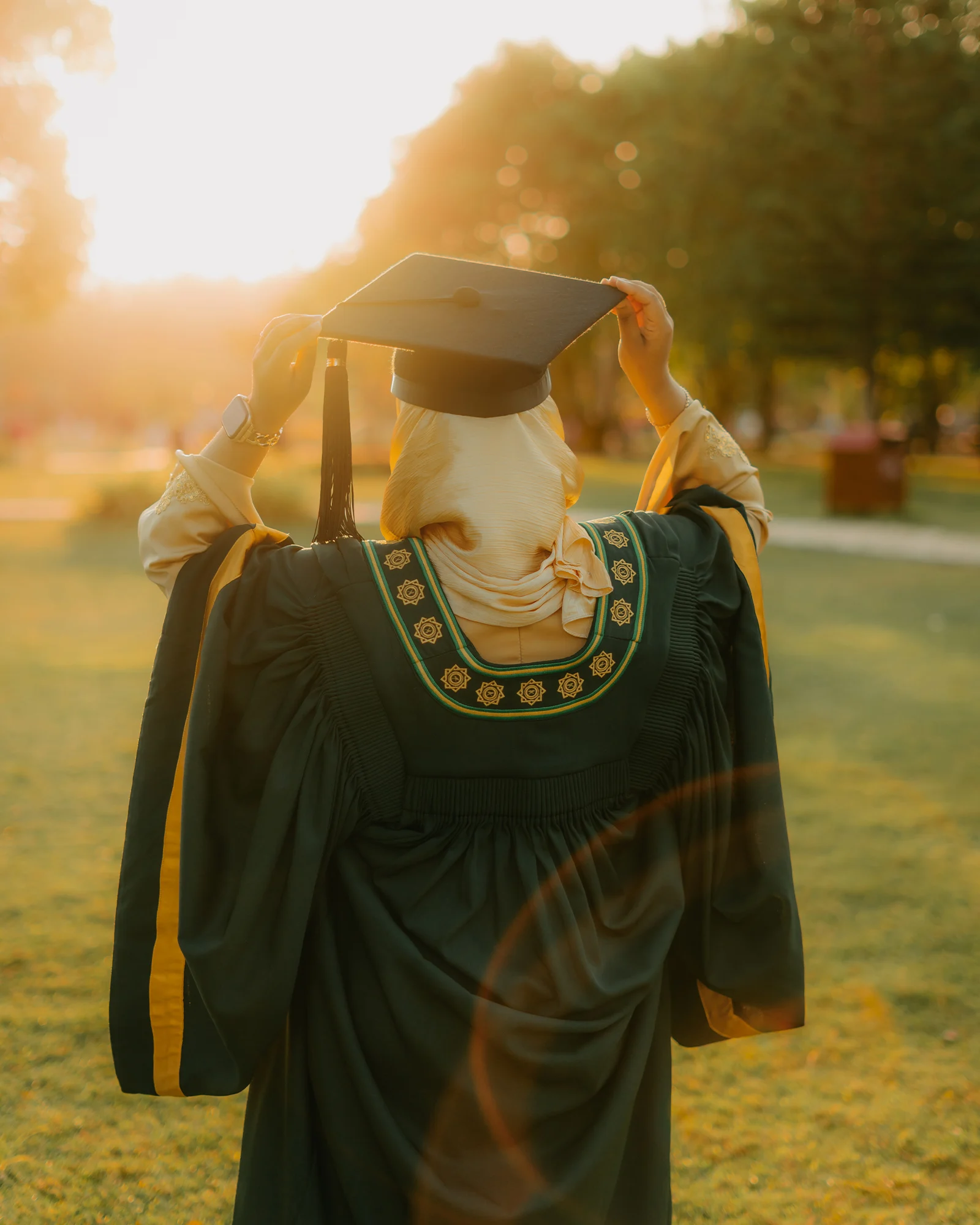 Graduation photography in the Maldives by moment.mv — photo 19