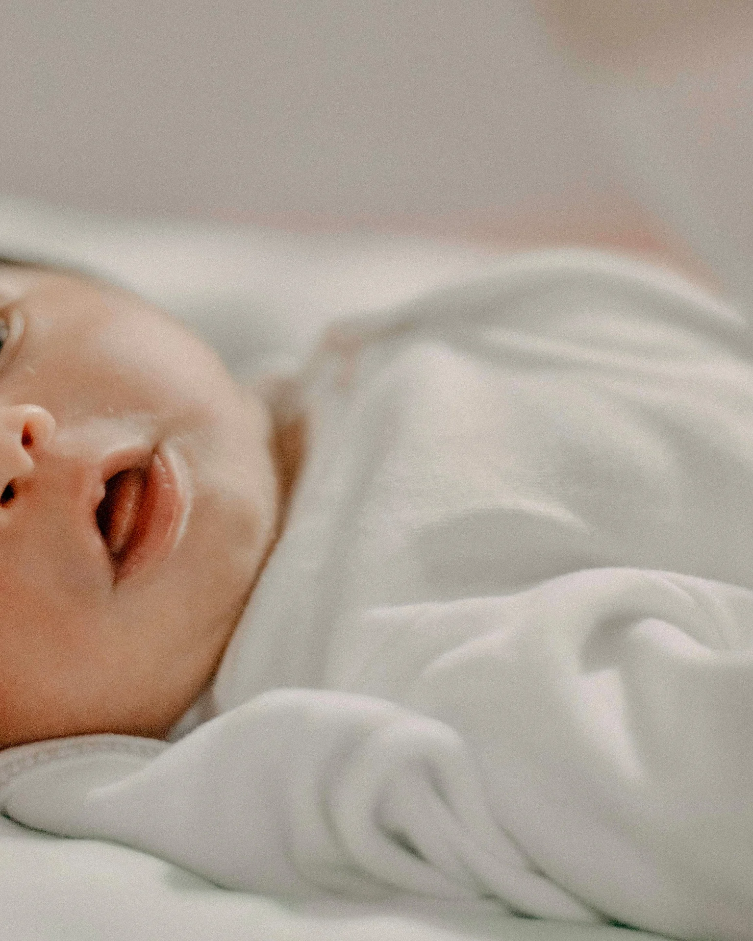 Newborn photography in the Maldives by moment.mv — photo 2